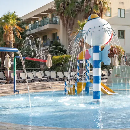 Star Village & Water Park 4*
