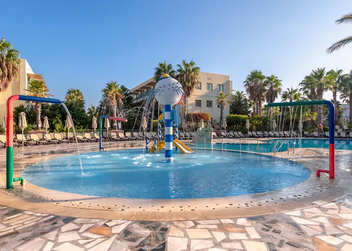 Complex Star Village & Water Park Hersonissos (Crete)