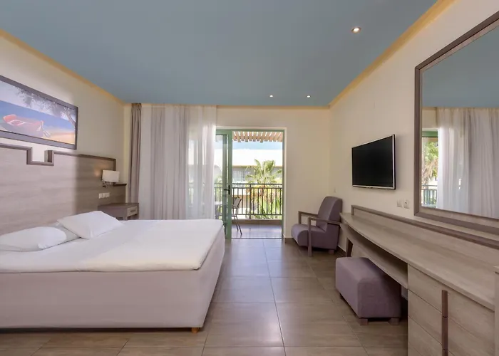 Complex Star Village & Water Park