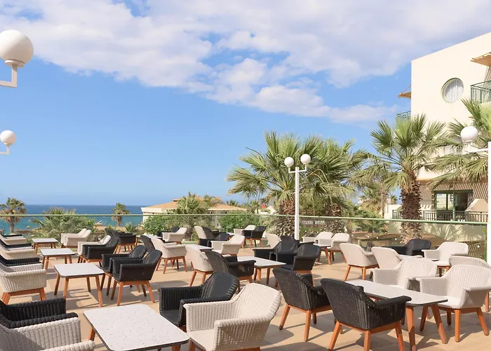 星湾乡村&水上公园酒店 4*